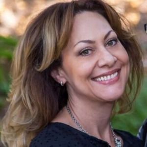 Meet your Posher, Denise